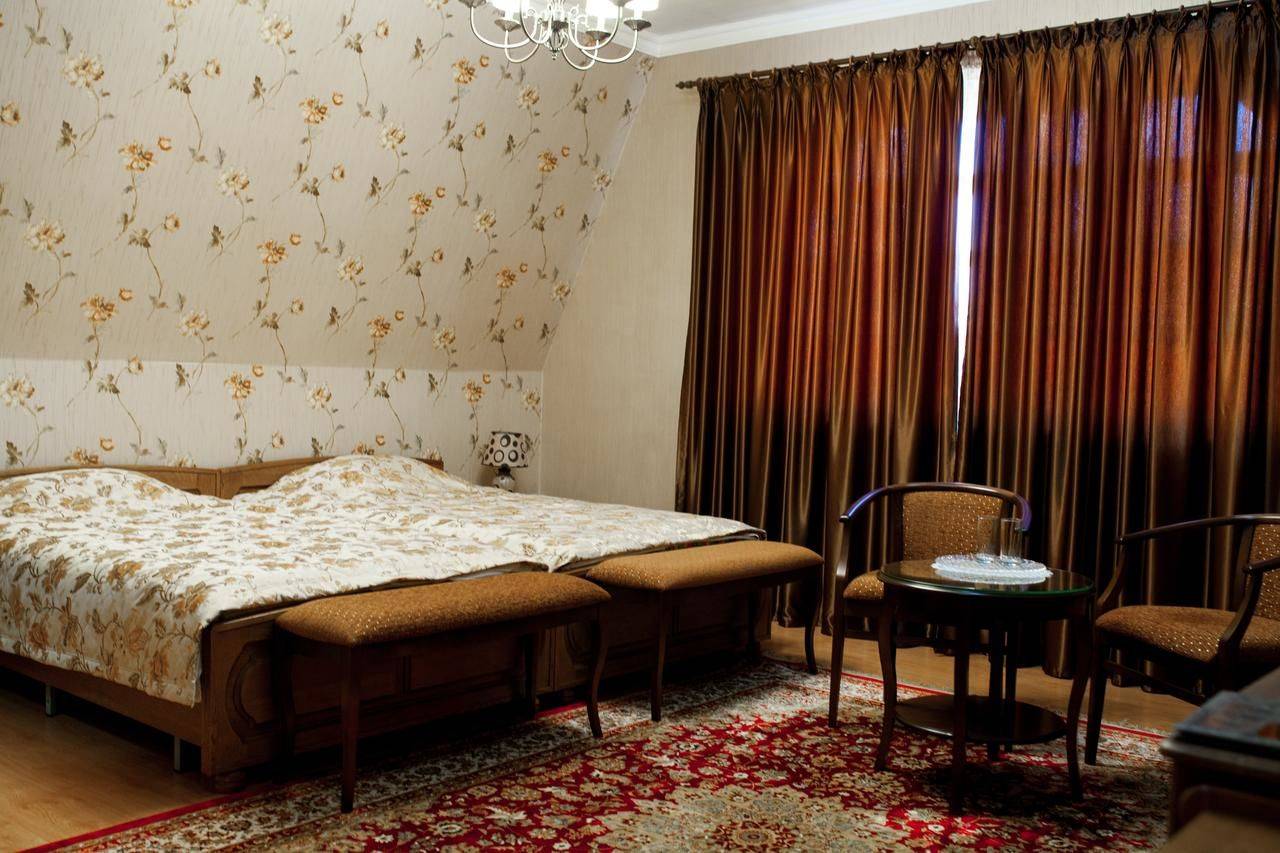 Park hotel караганда. Темиртау отели. Отель караганда. Гостиница казахстан в караганде. Отель восход комсомольск на амуре.